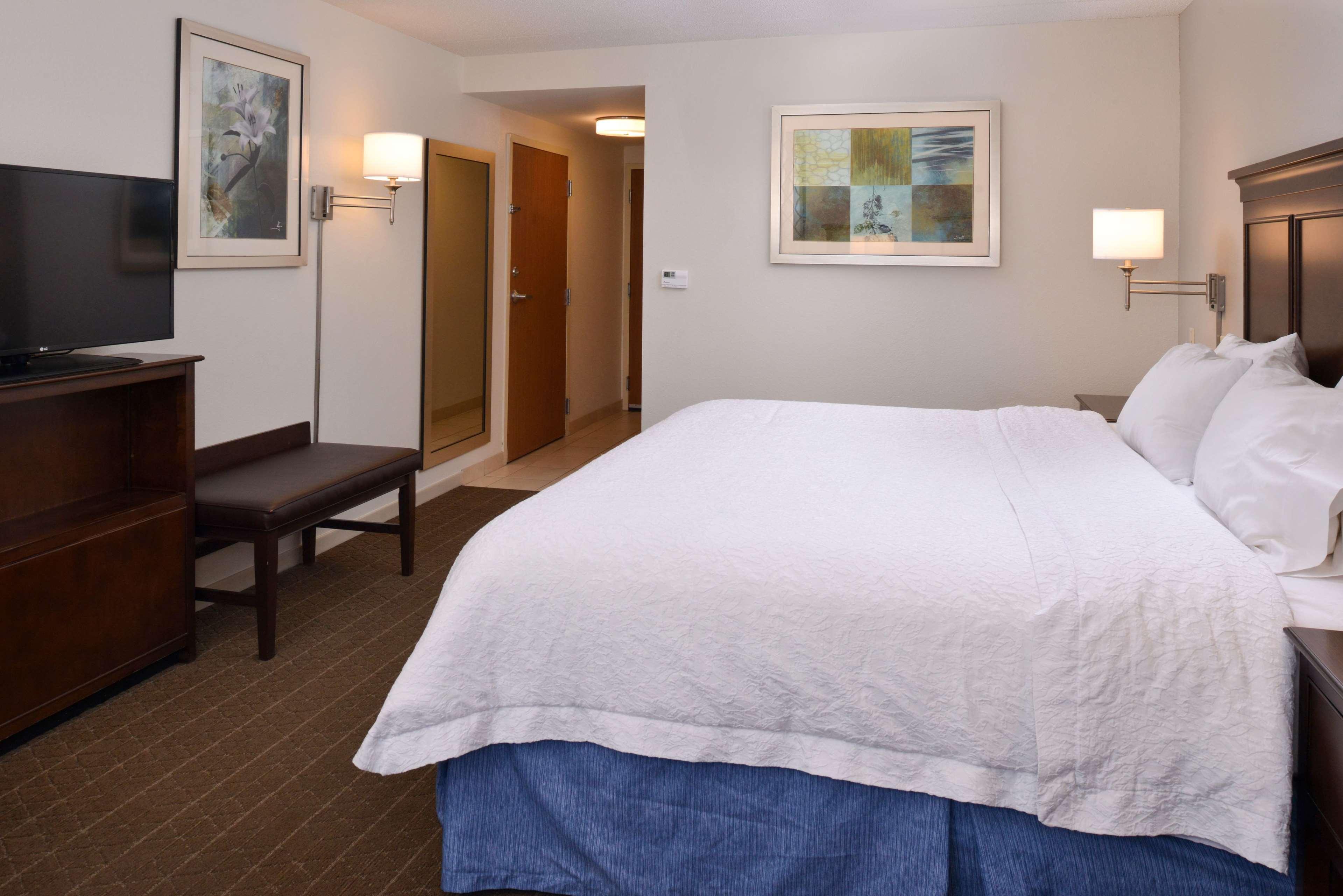 Hampton Inn & Suites Pueblo-Southgate Exteriör bild