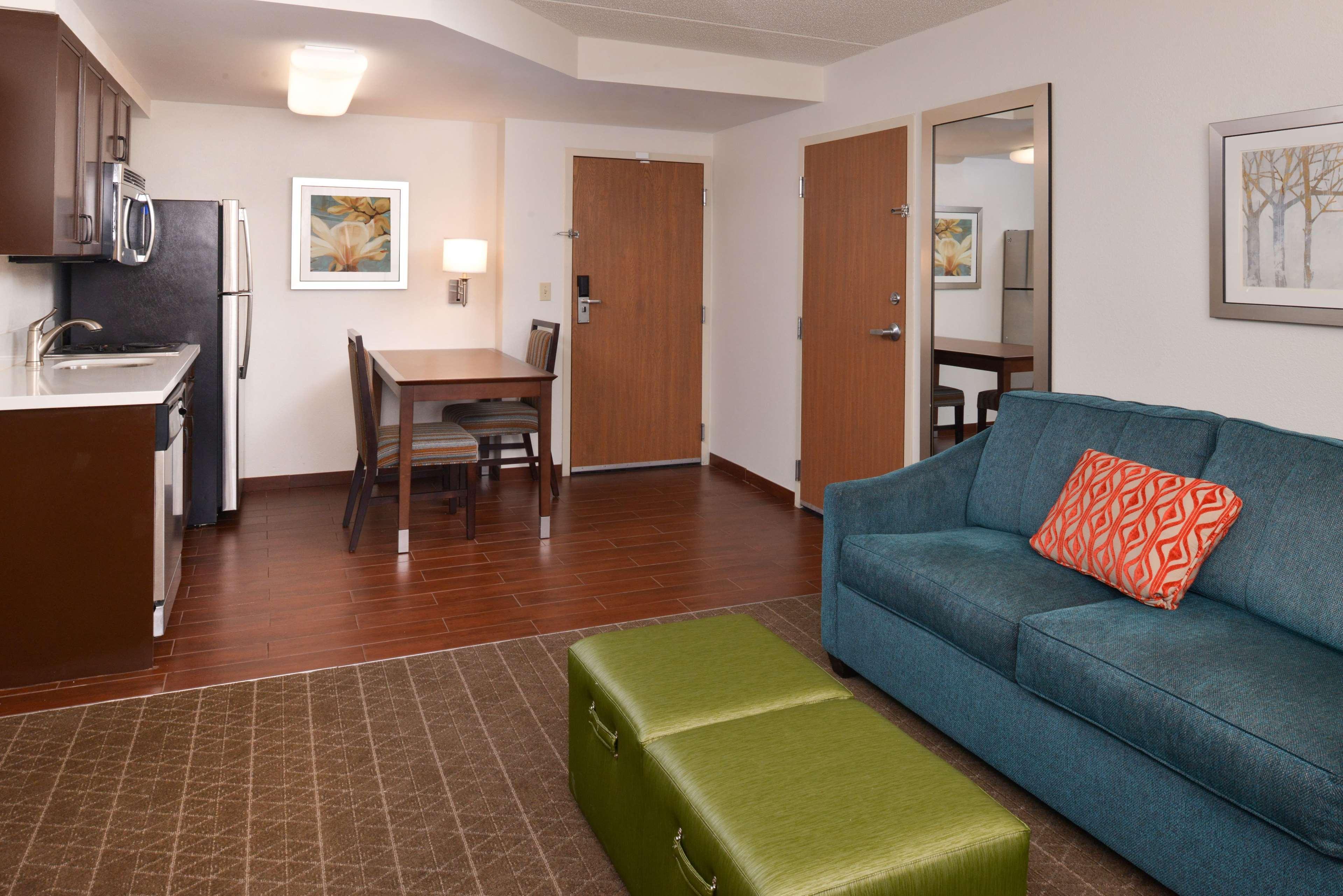 Hampton Inn & Suites Pueblo-Southgate Exteriör bild
