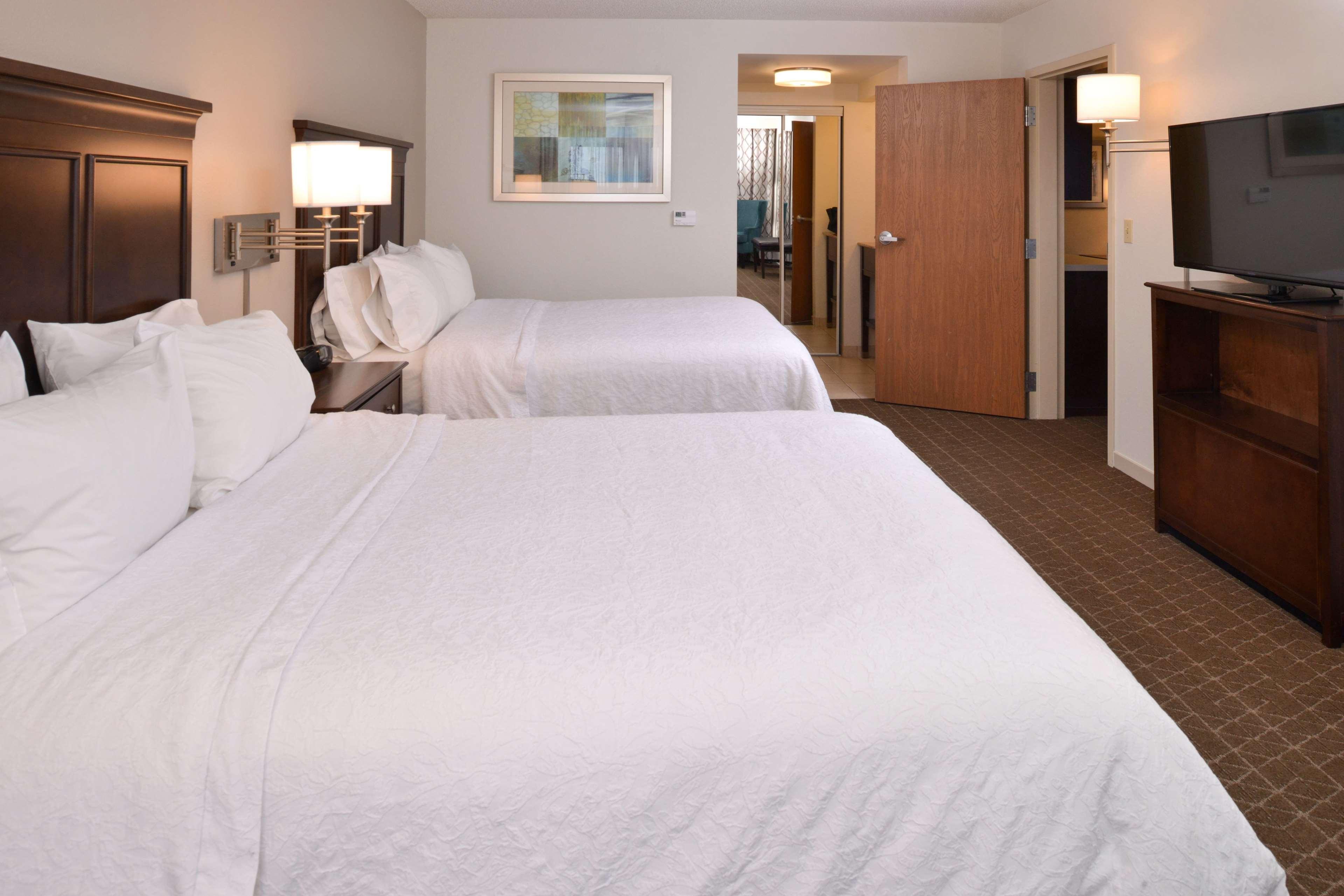 Hampton Inn & Suites Pueblo-Southgate Exteriör bild