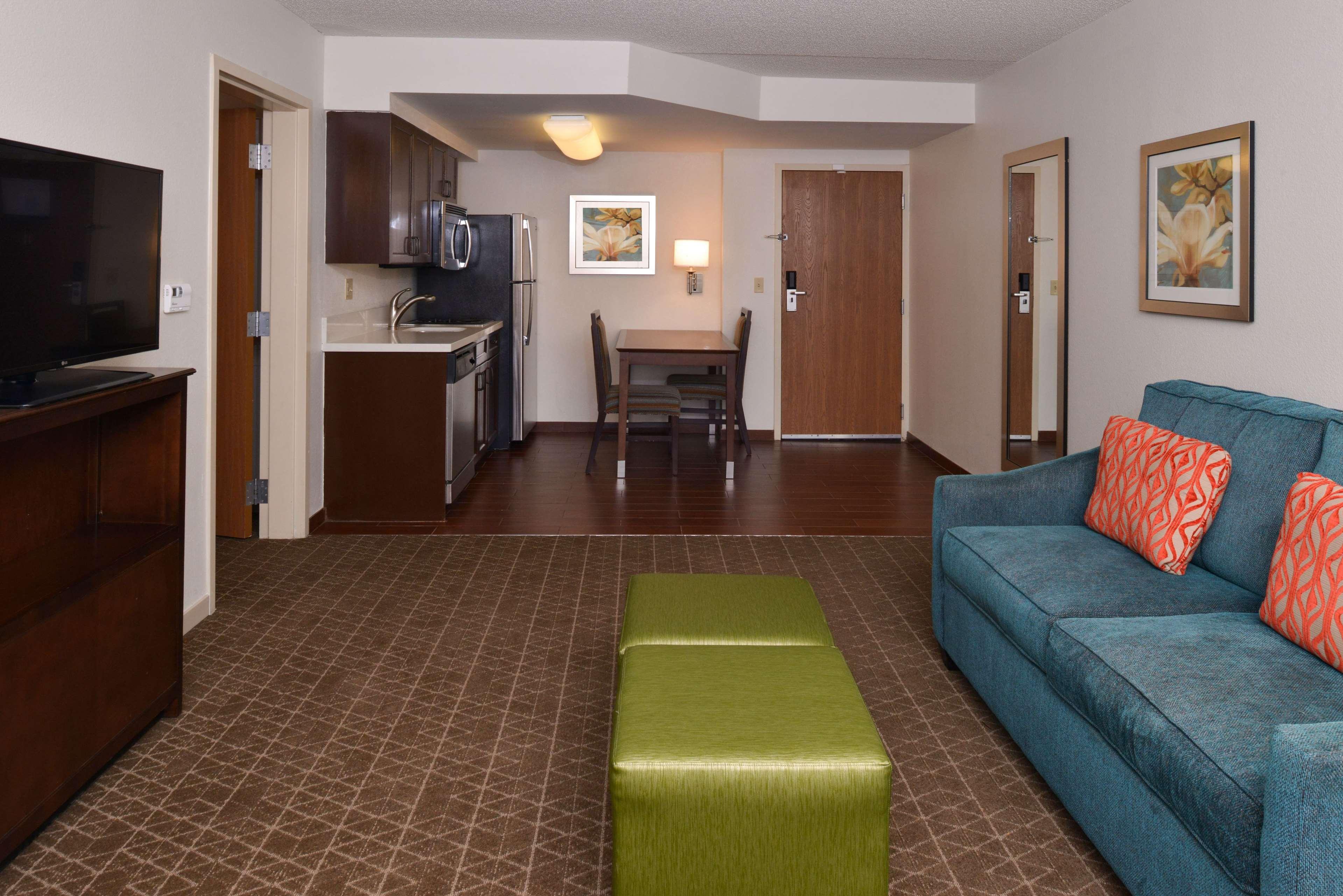 Hampton Inn & Suites Pueblo-Southgate Exteriör bild