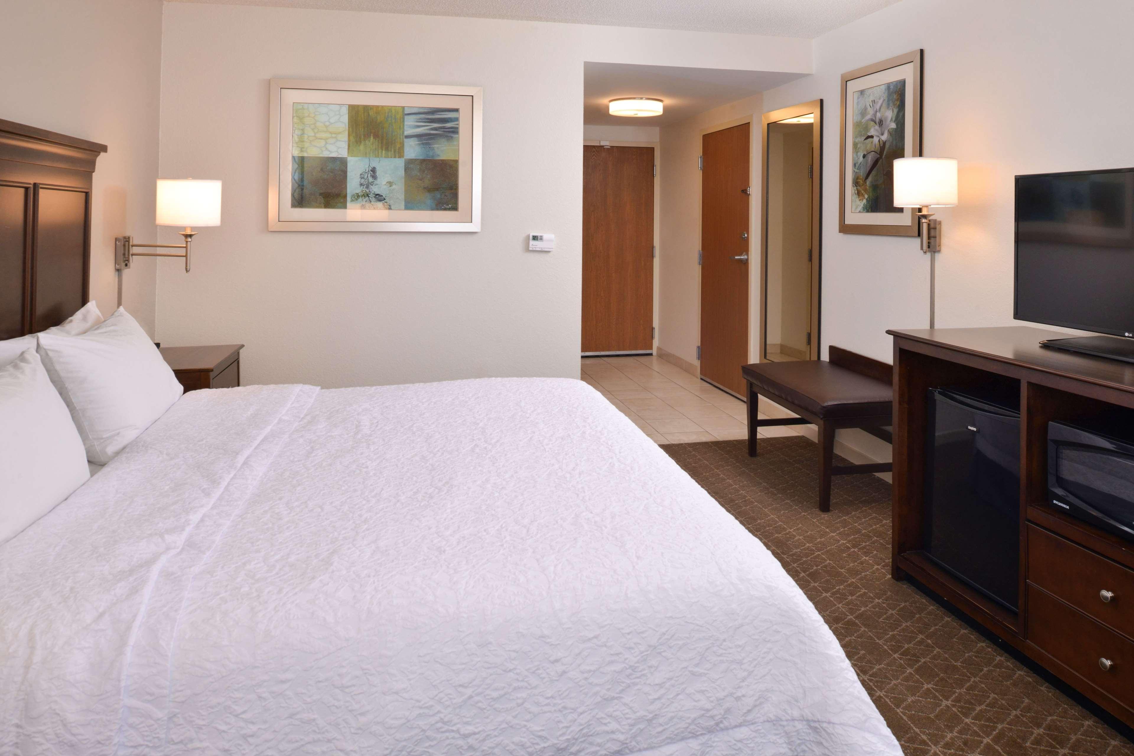 Hampton Inn & Suites Pueblo-Southgate Exteriör bild