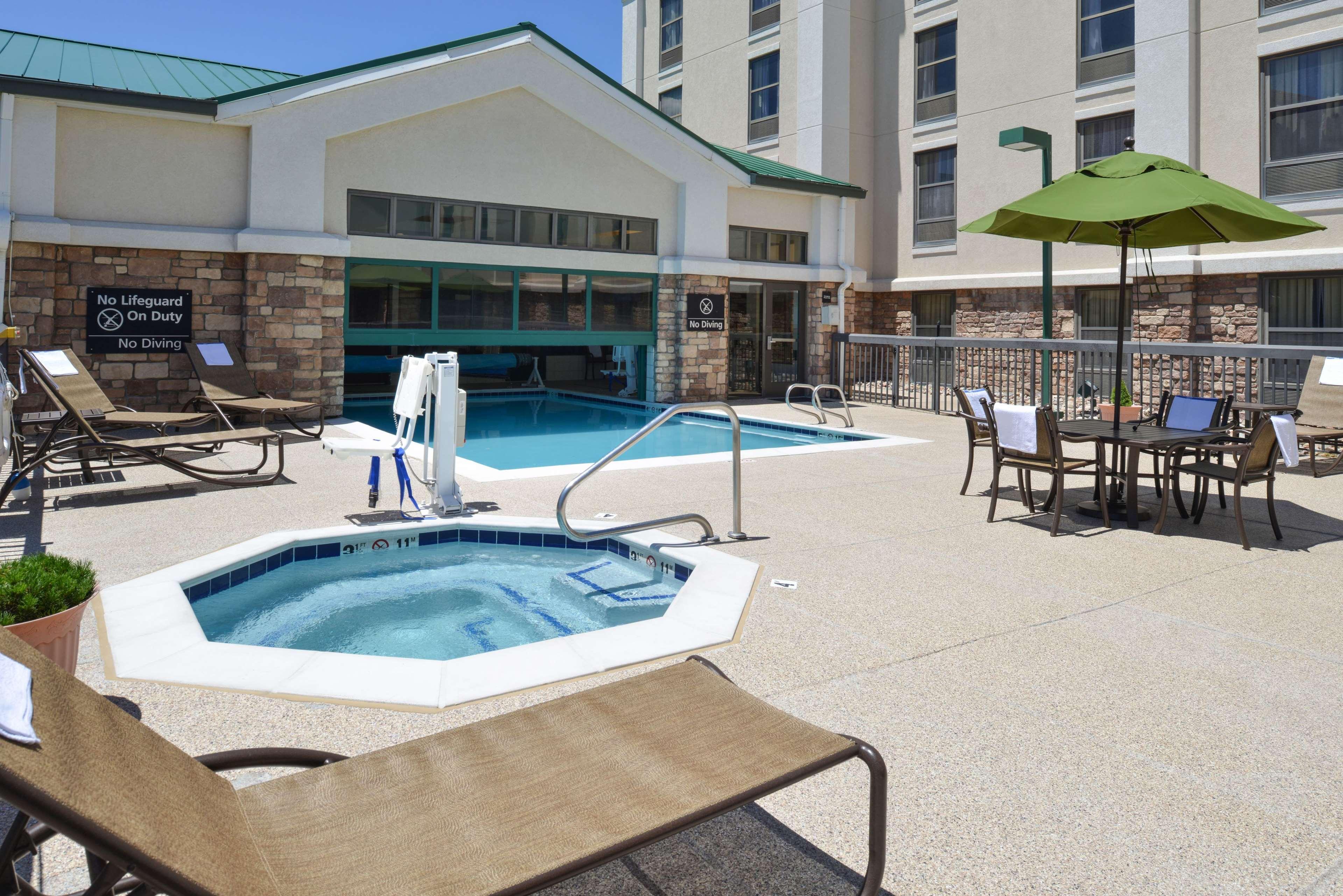Hampton Inn & Suites Pueblo-Southgate Exteriör bild