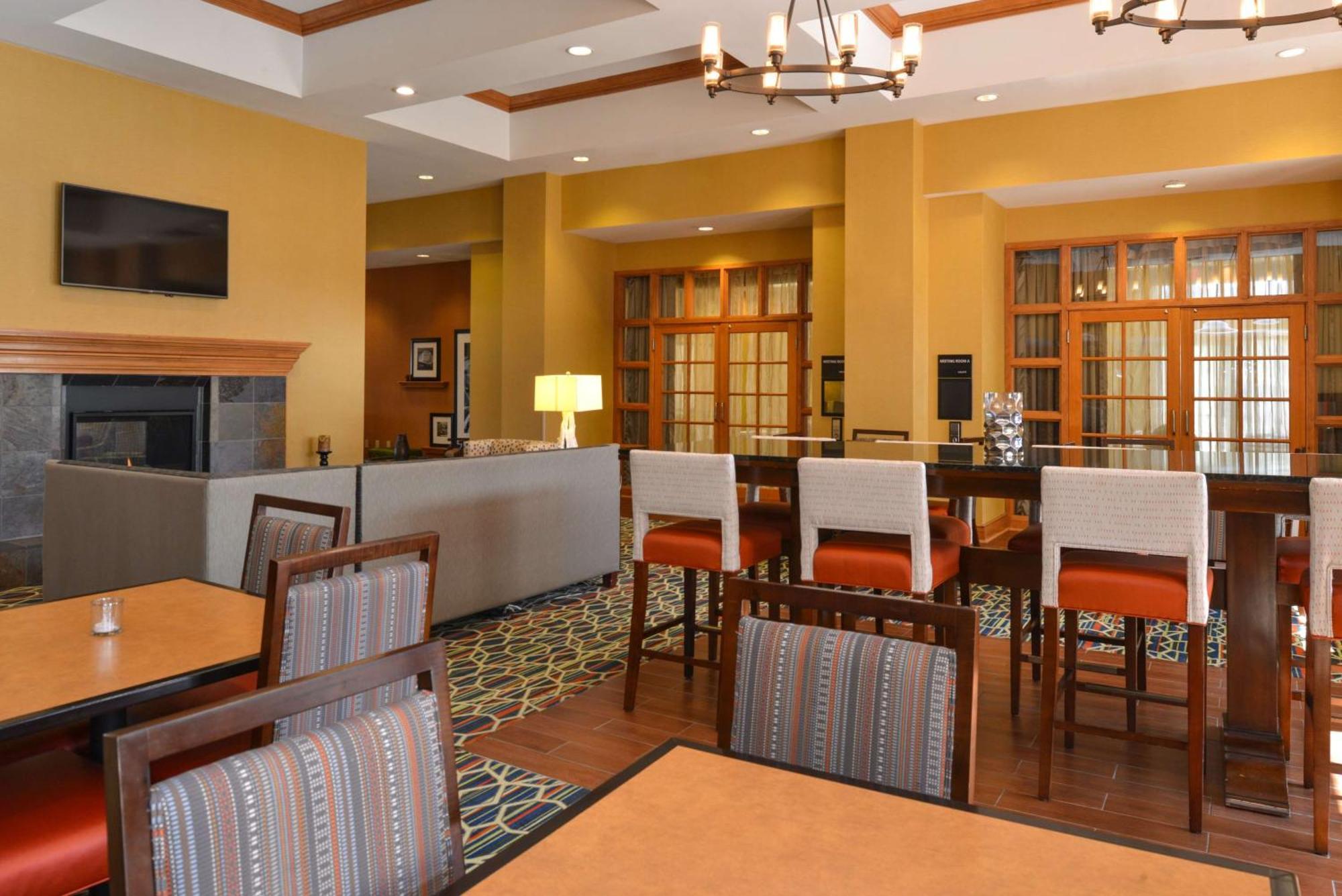 Hampton Inn & Suites Pueblo-Southgate Exteriör bild